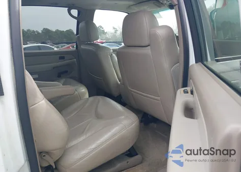 2002 GMC Yukon Xl 1500 Slt z USA, uszkodzony, nr VIN 3GKFK16Z12G237762